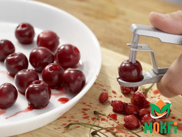 The Best Pitless Cherries for Export