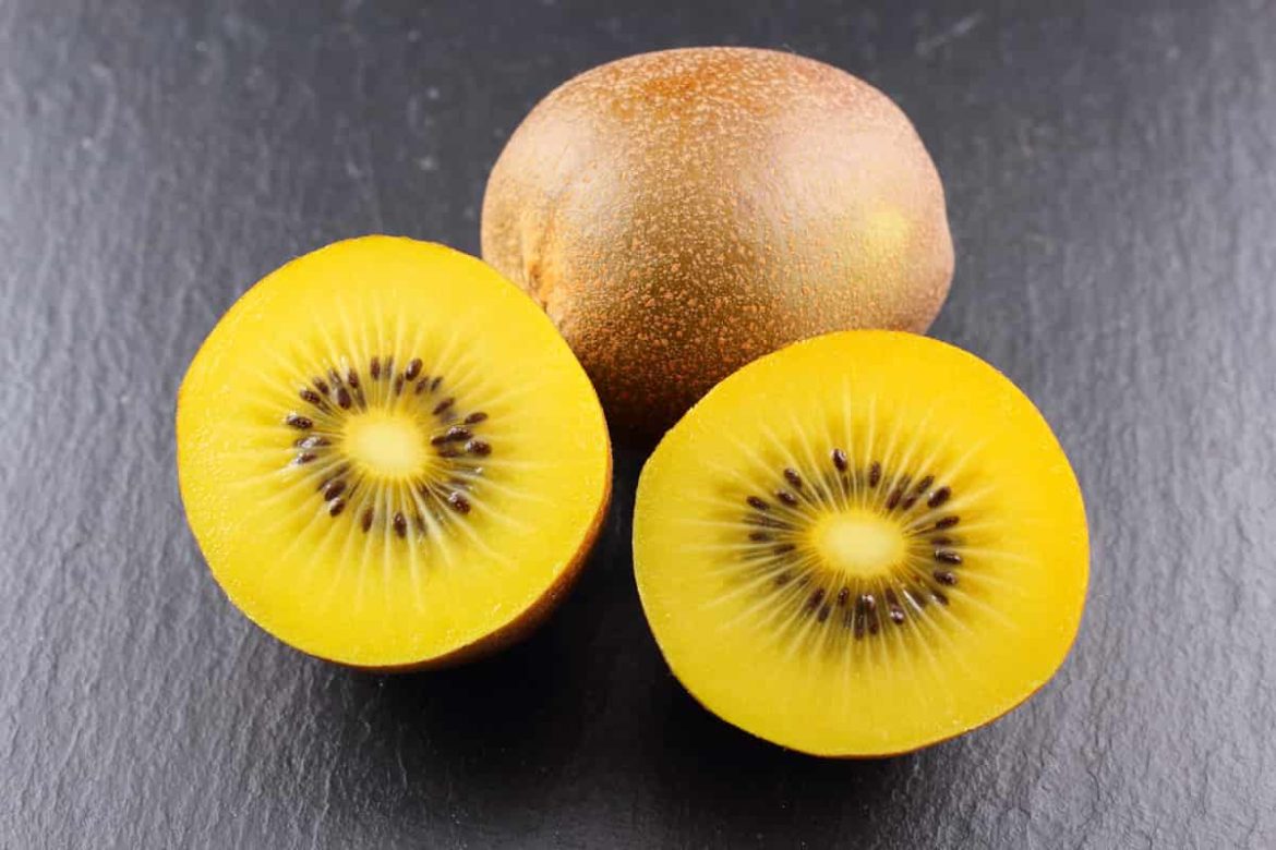 Market for fresh golden kiwi fruit