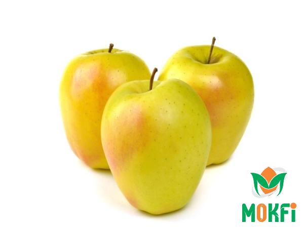 Golden apple quality fruits